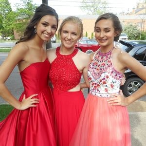 Meet your Posher, Sara